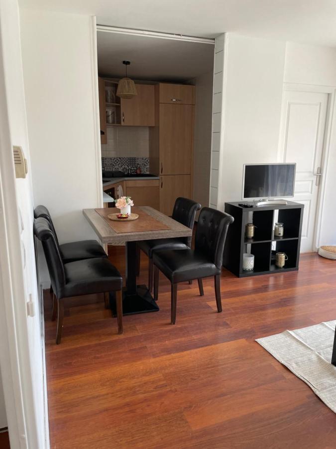 Appartement 2 Chambres Avec Parking Prive Gratuit Dijon Bagian luar foto